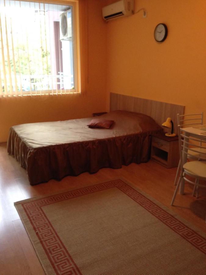 Marina Studio Burgas Bagian luar foto